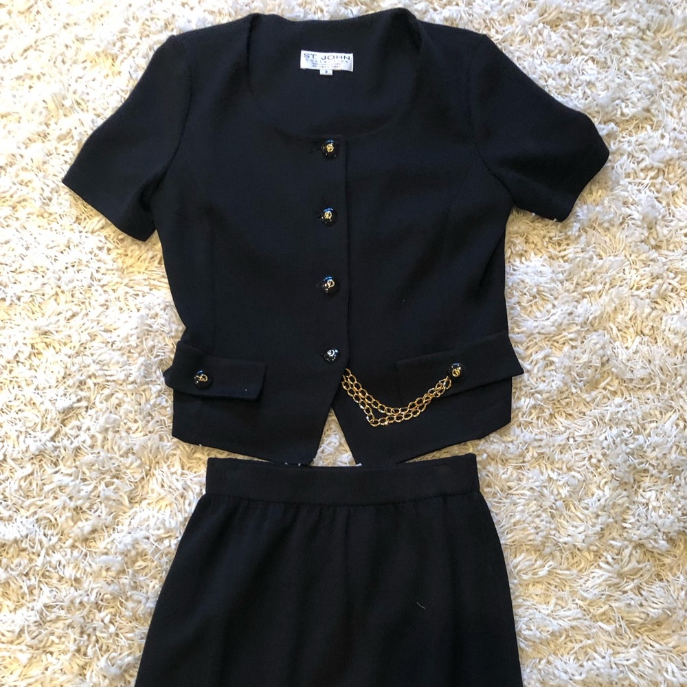 ST. JOHN black knit skirt suit